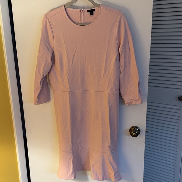 Elegant Pink Knit Dress - Picture 1 of 4